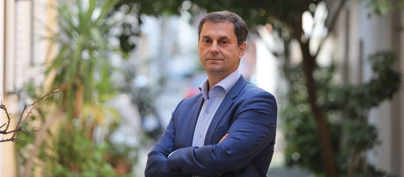 Χ.Θεοχάρης: «Θα μπορούν να ταξιδεύουν και αυτοί που δεν έχουν κάνει το εμβόλιο»
